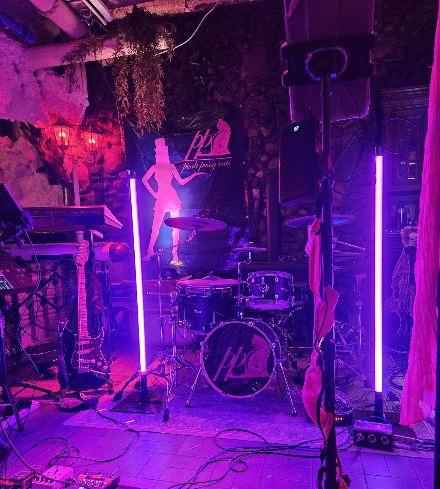 Moonlight Lounge - WhatsApp Image 2026-01-04 at 22.54.30 (2).jpeg